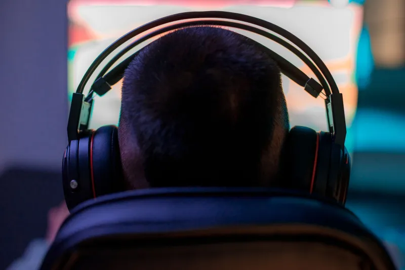 Full Lobbies, Empty Rooms: Why Modern Multiplayer Leaves You Feeling Completely Alone